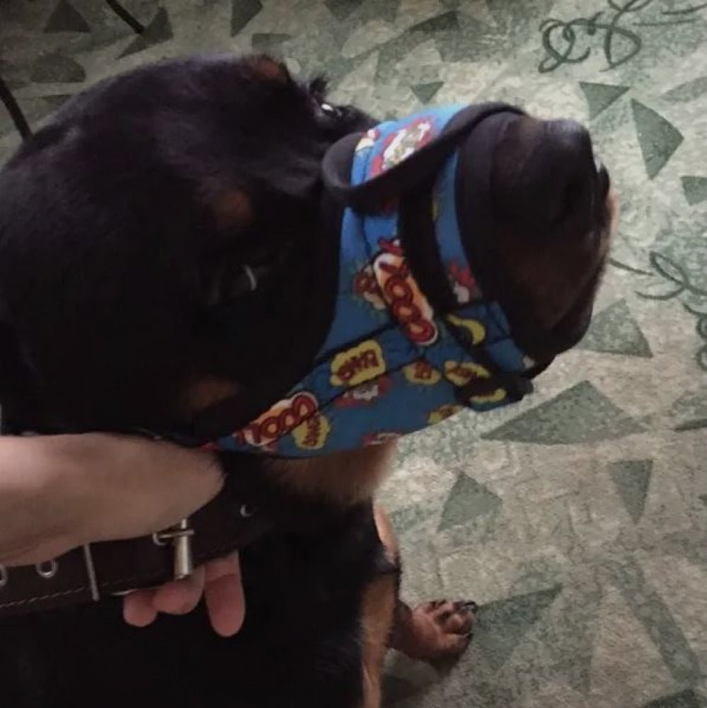 Nylon muzzle with a unique design for dogs